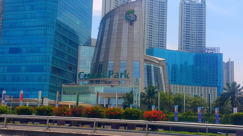 Stasiun Dekat Mall Taman Anggrek